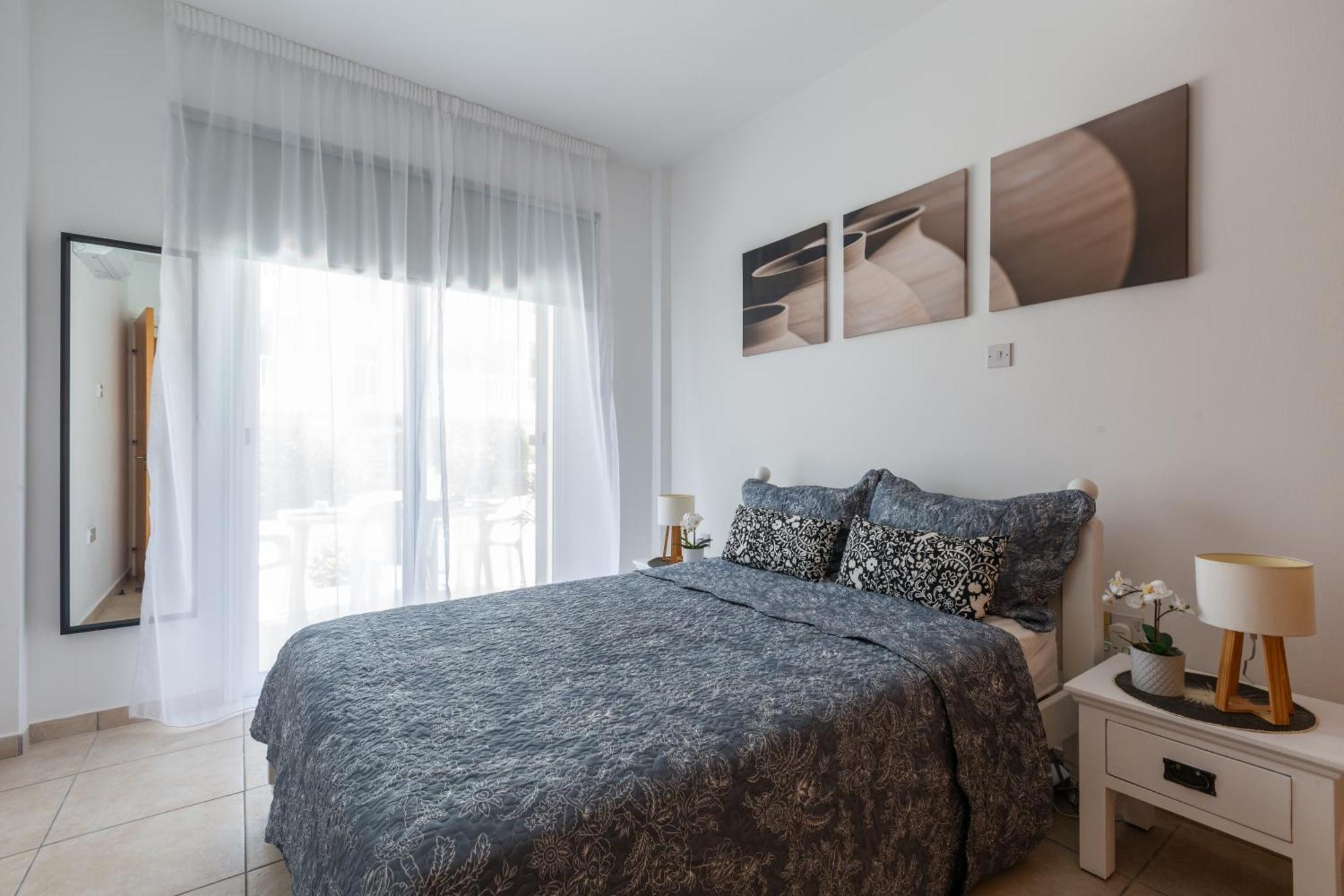 Beautiful One Bed Apartment In Пафос Экстерьер фото